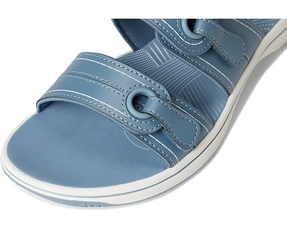 Сандалии Clarks Breeze Maye с двумя ремешками и стелькой Cushion Soft