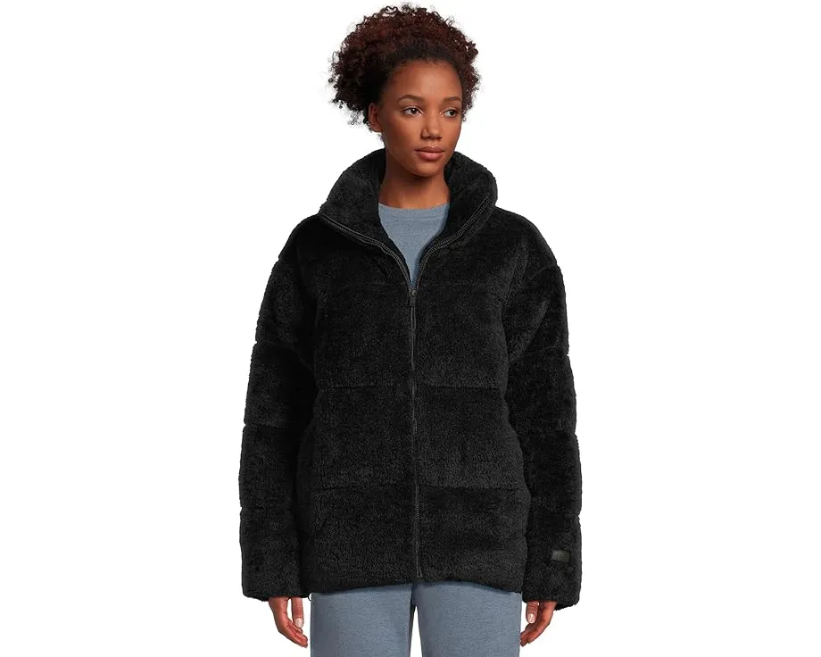 Пуховик UGG Emmalyn из плюша Uggfluff с капюшоном и синтетическим утеплителем