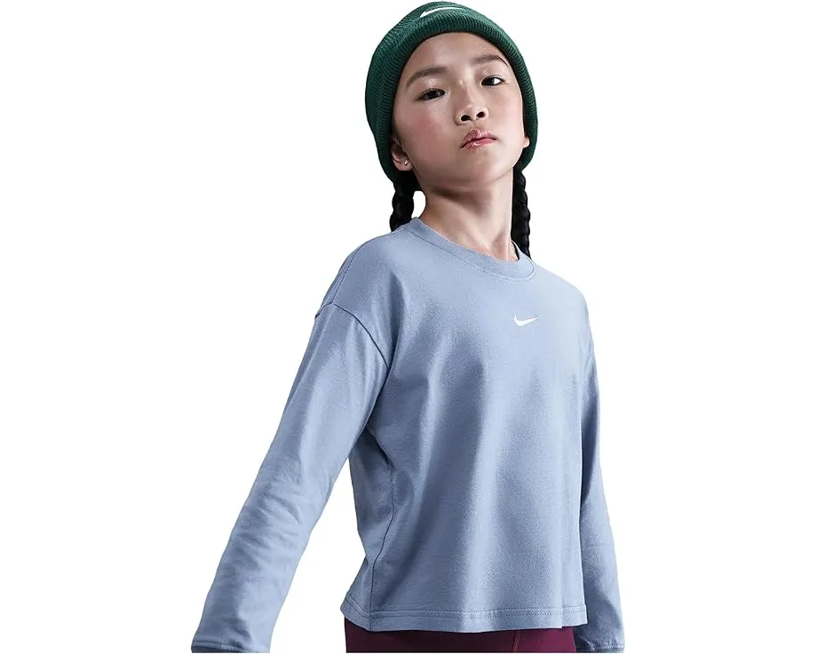 Детская футболка Nike Kids Essential с длинным рукавом и вышитым логотипом