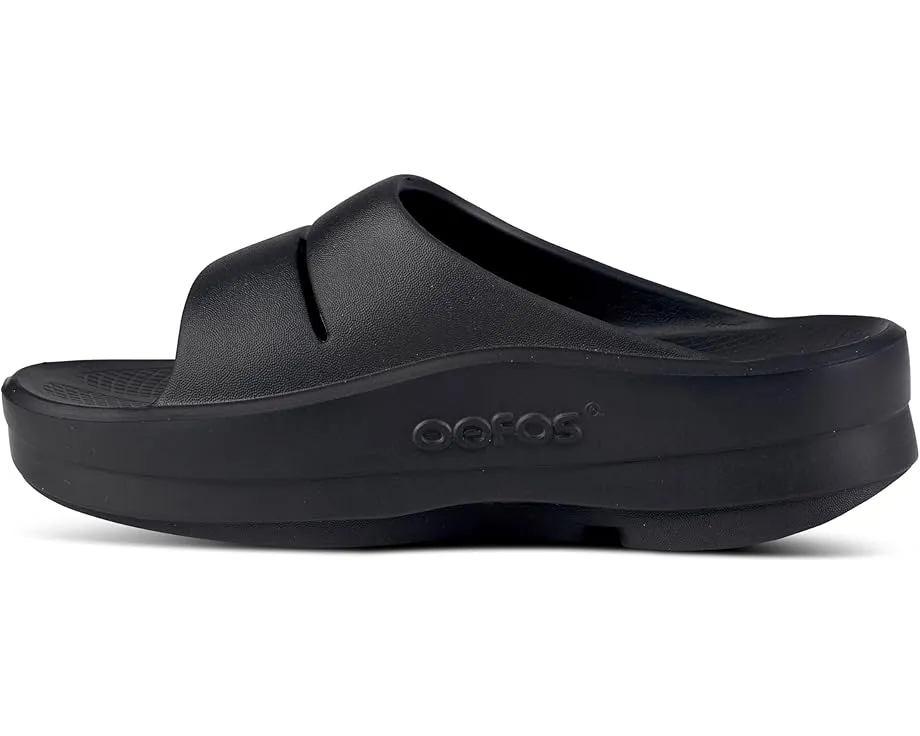 Сланцы OOFOS OOmega OOahh Slide с технологией OOfoam