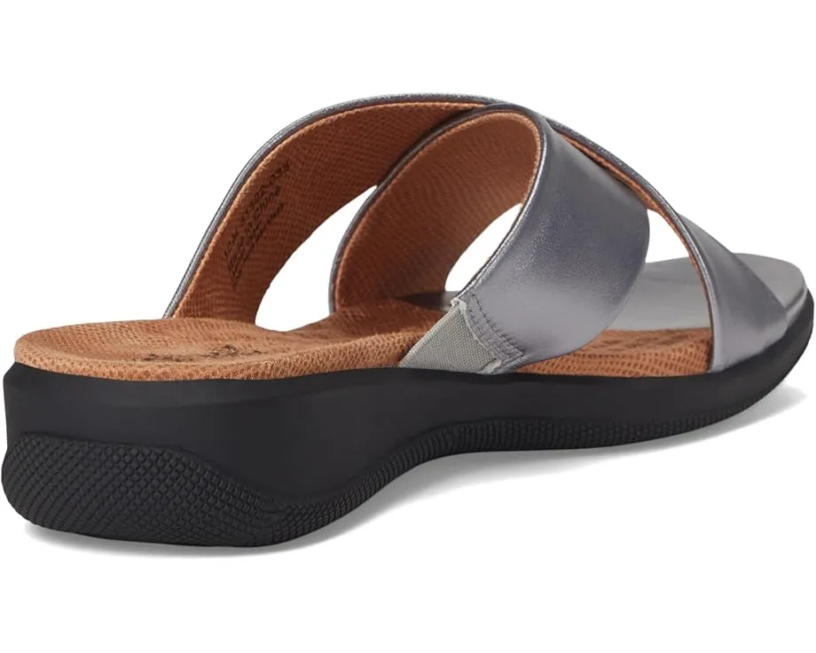 Сандалии Tillman от SoftWalk с перекрещивающимися ремешками и технологией Eggcrate