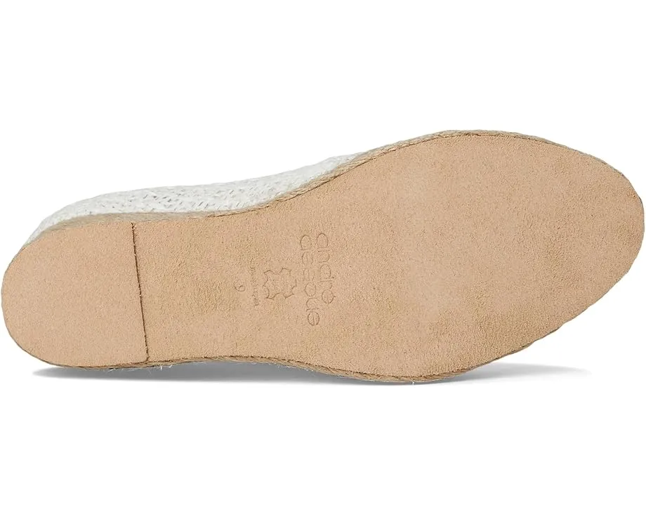 Босоножки Andre Assous Patti на танкетке из рафии