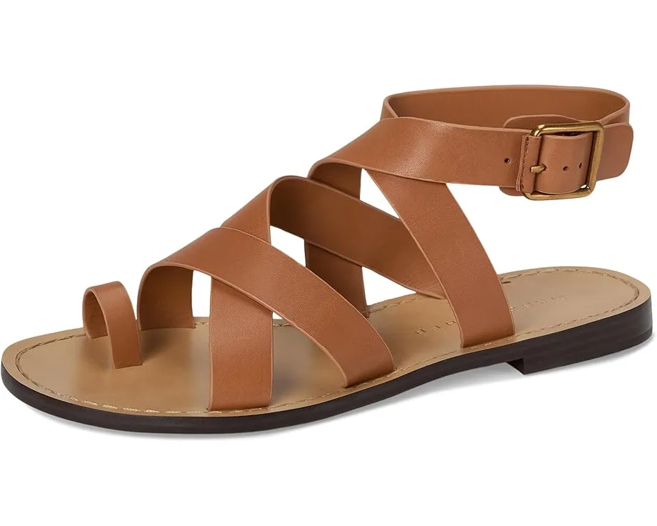 Сандалии Marc Fisher LTD Lollie с кольцом на пальце и регулируемой лямкой