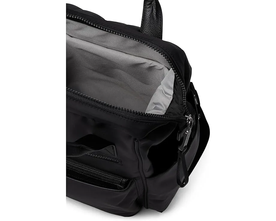 Baggallini Soho с защитой от RFID и отделением для ноутбука 15 дюймов