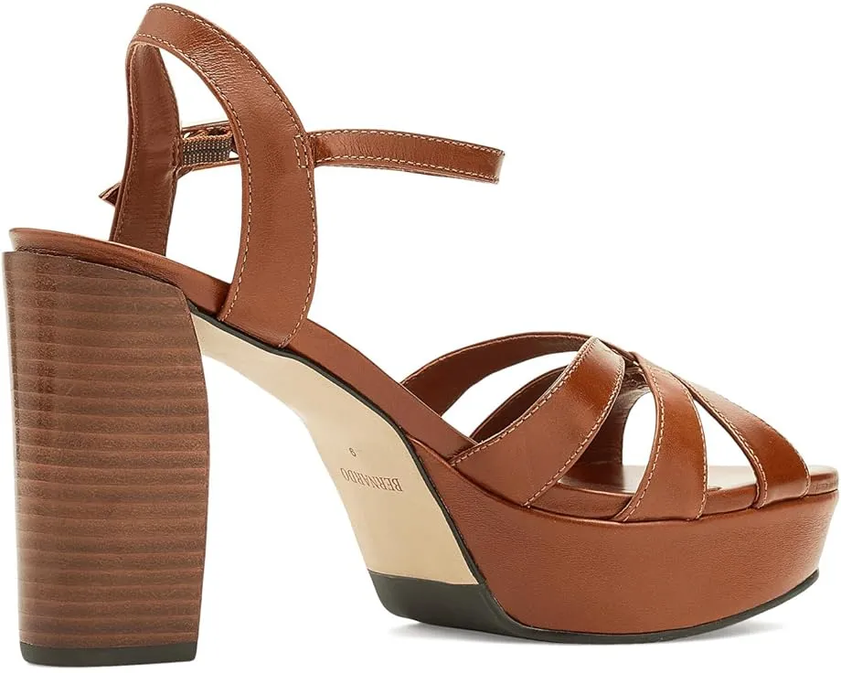 Сандалии Bernardo Vittor с плетёным верхом и каблуком платформы