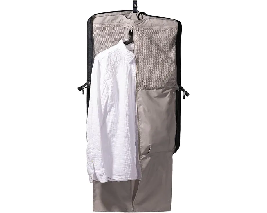 Чемодан для одежды Garment Bag с отделениями из сетки Baggallini