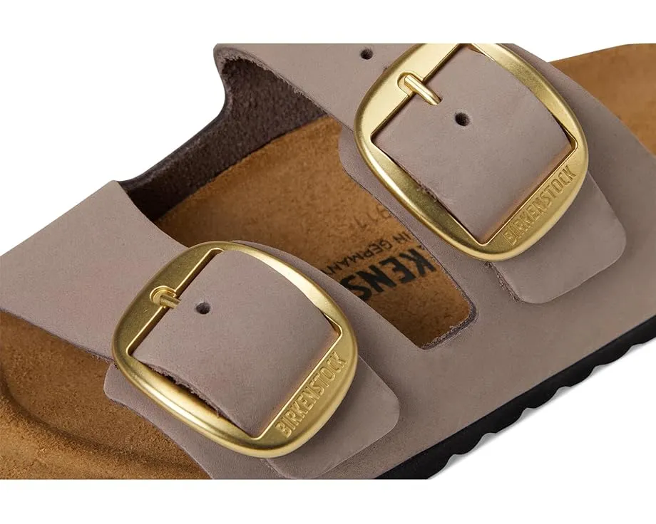 Биркенштоки Arizona Big Buckle из нубука с широкой пряжкой и пробковой стелькой