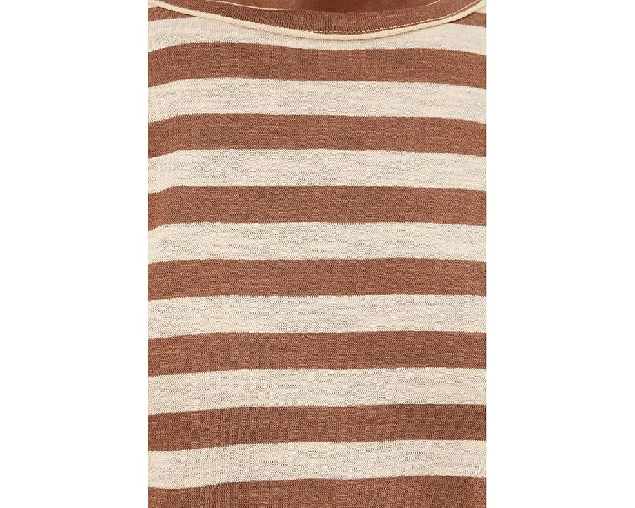 Футболка Free People Nora Tee с кружевными вставками и карманом в расслабленном стиле
