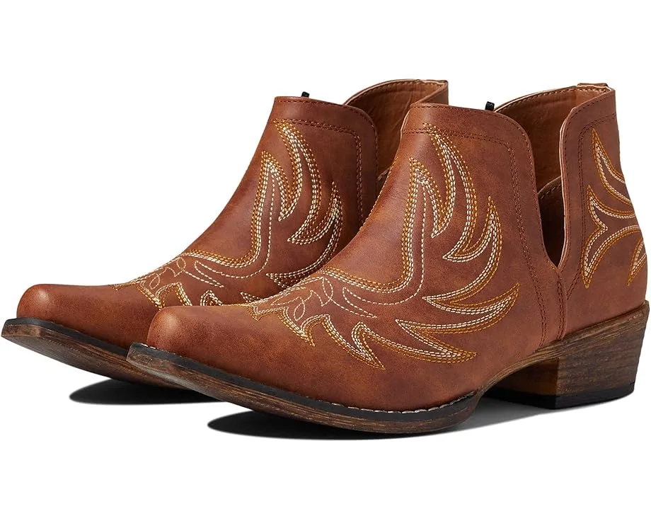 Ботильоны Roper Ava с V-образными панелями и квадратным каблуком