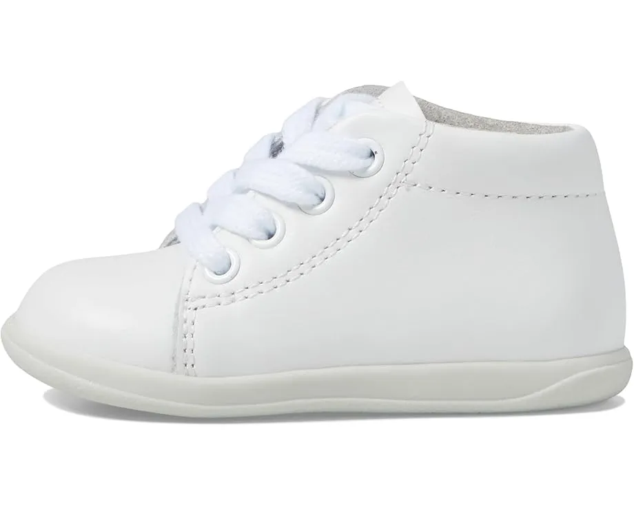 Обувь для первых шагов FootMates Angel с системой Custom Fit и поддержкой свода стопы