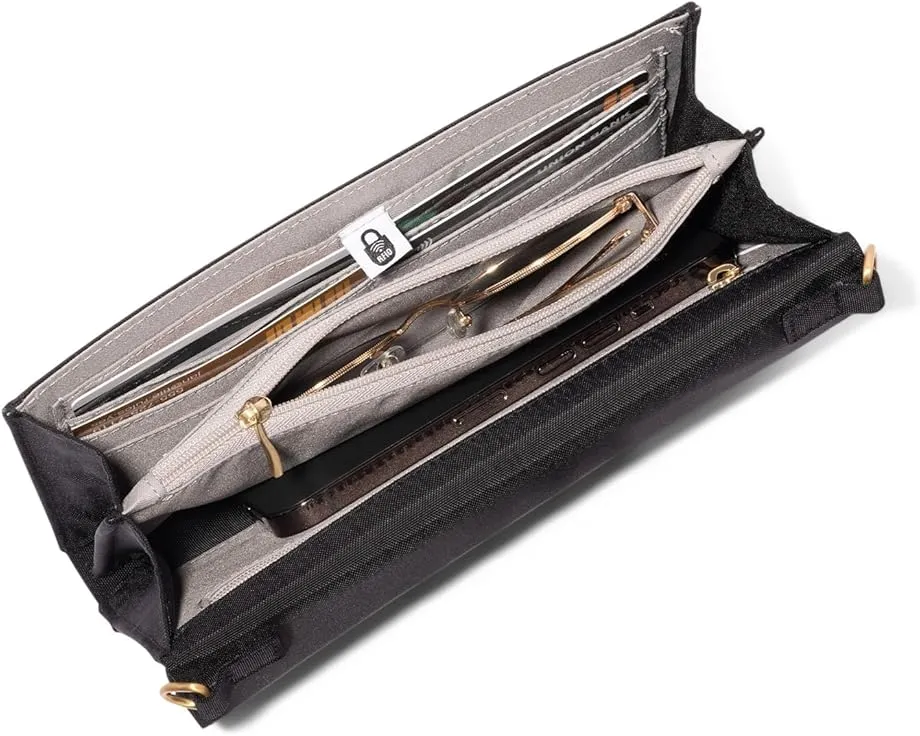 Поясная сумка-кошелек Baggallini Coastal с защитой RFID и откидным клапаном