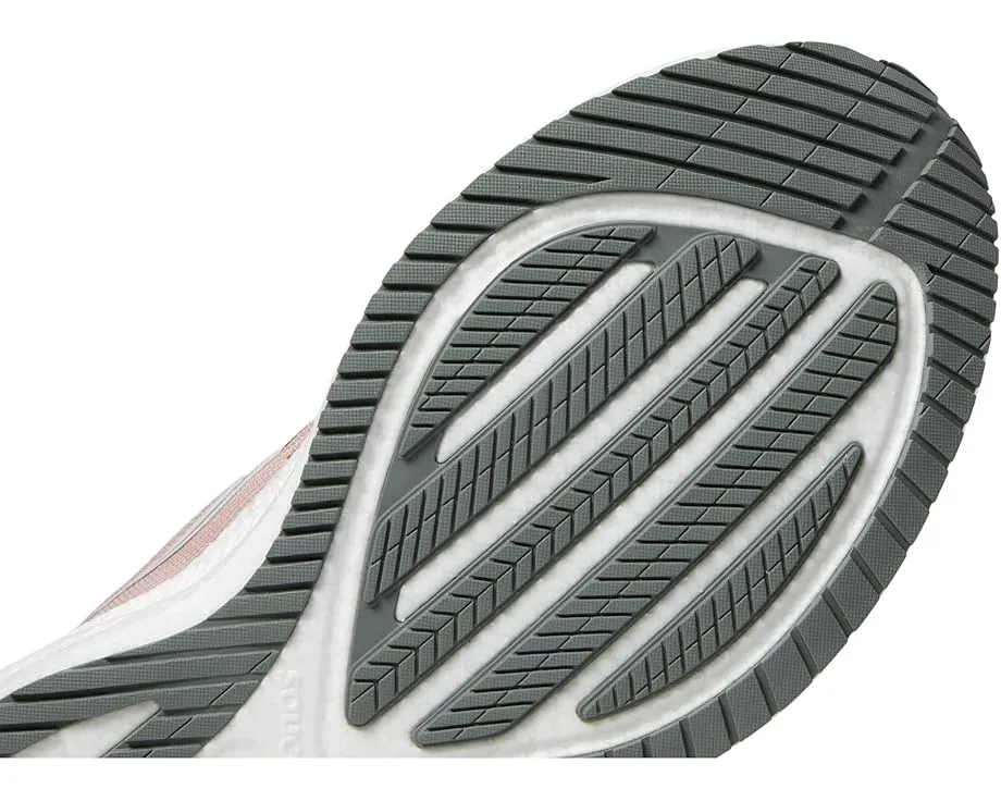 Вegan кроссовки Saucony Triumph 21 с технологией PWRRUN+