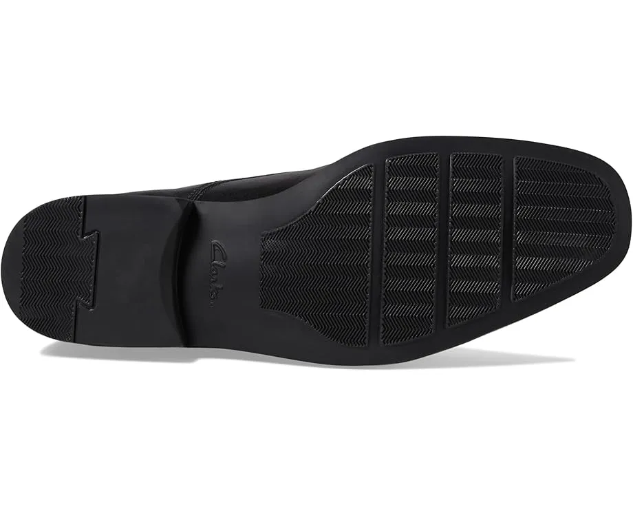 Туфли Clarks Tilden Cap с блестящей кожей и двойной резинкой