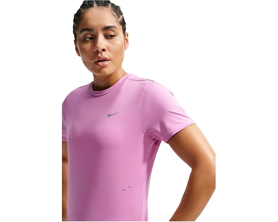Беговой топ Nike Swift Dri-FIT с коротким рукавом и технологией отвода влаги