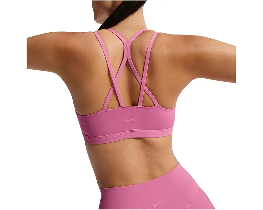 Спортивный бюстгальтер Nike Dri-FIT Zenvy с легкой поддержкой и поролоновыми чашками