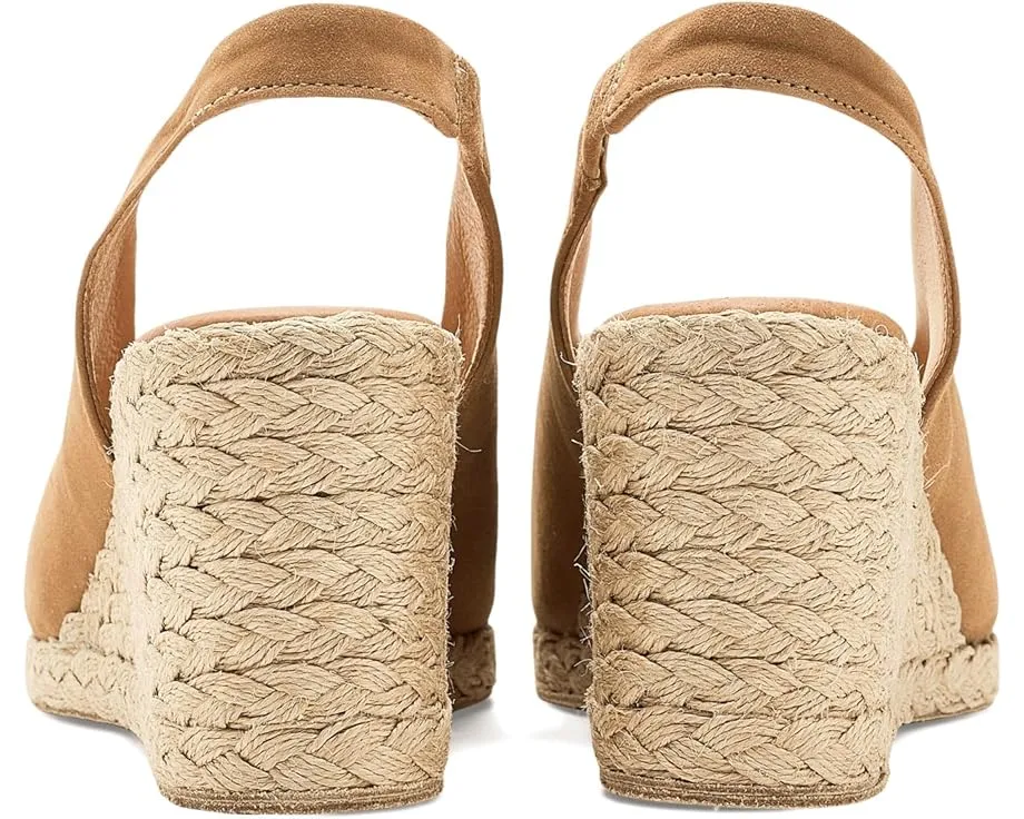Босоножки-танкетки Andre Assous Pamala с платформой из рафии