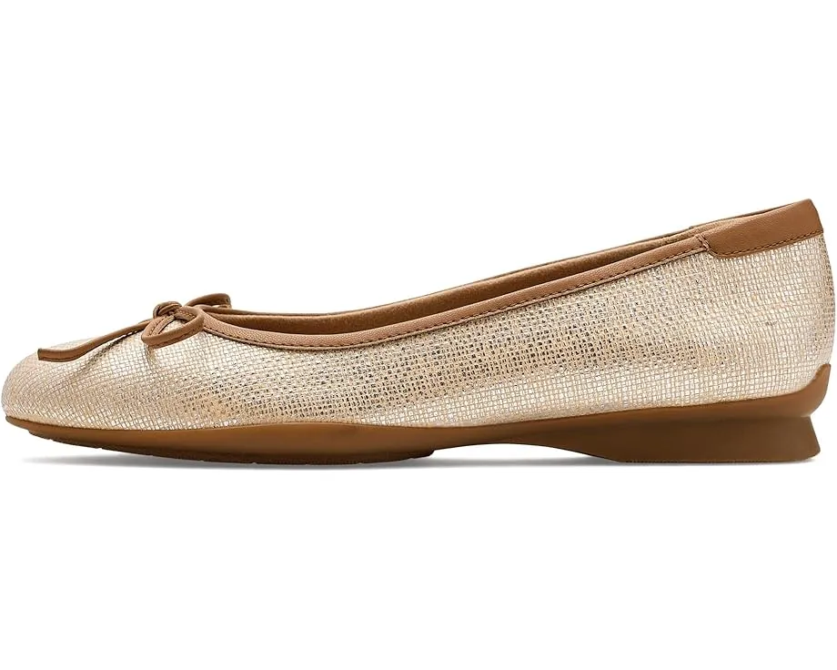 Балетки Clarks Jazmynn Bow со стелькой Ultimate Comfort и подошвой из термопластичной резины