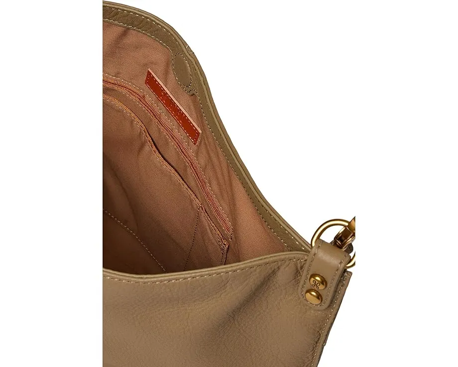 Сумка через плечо Pier из полированной кожи с регулируемым ремнем HOBO