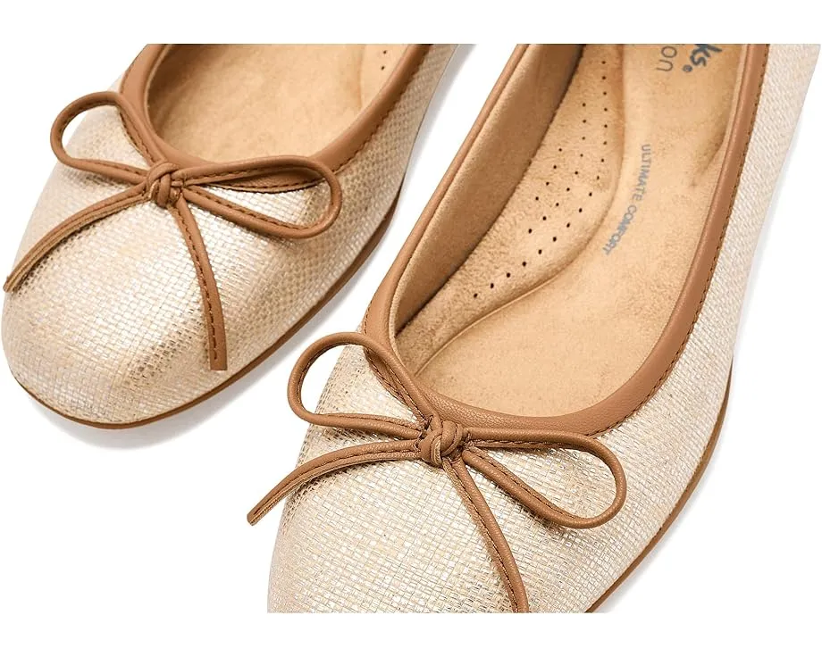 Балетки Clarks Jazmynn Bow со стелькой Ultimate Comfort и подошвой из термопластичной резины