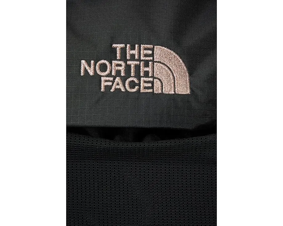 Женский рюкзак Recon Luxe с системой FlexVent и отделом для ноутбука от The North Face