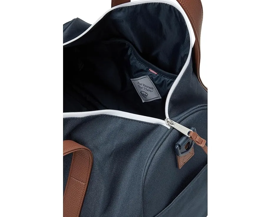 Дорожная сумка Herschel Supply Co. Novel Carry-On Duffel из переработанных материалов