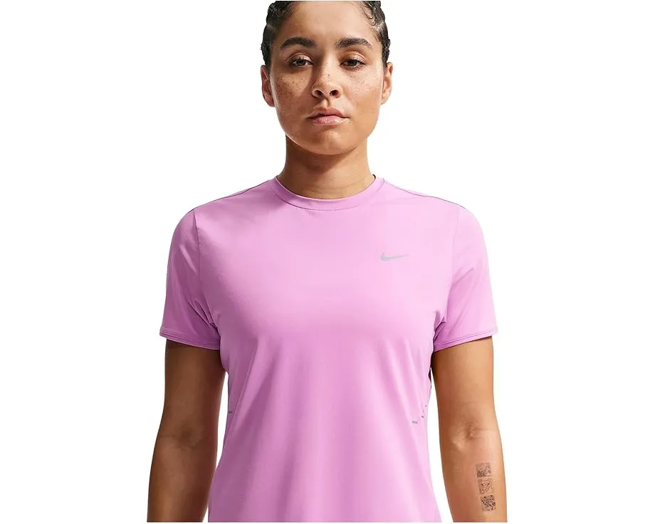 Беговой топ Nike Swift Dri-FIT с коротким рукавом и технологией отвода влаги