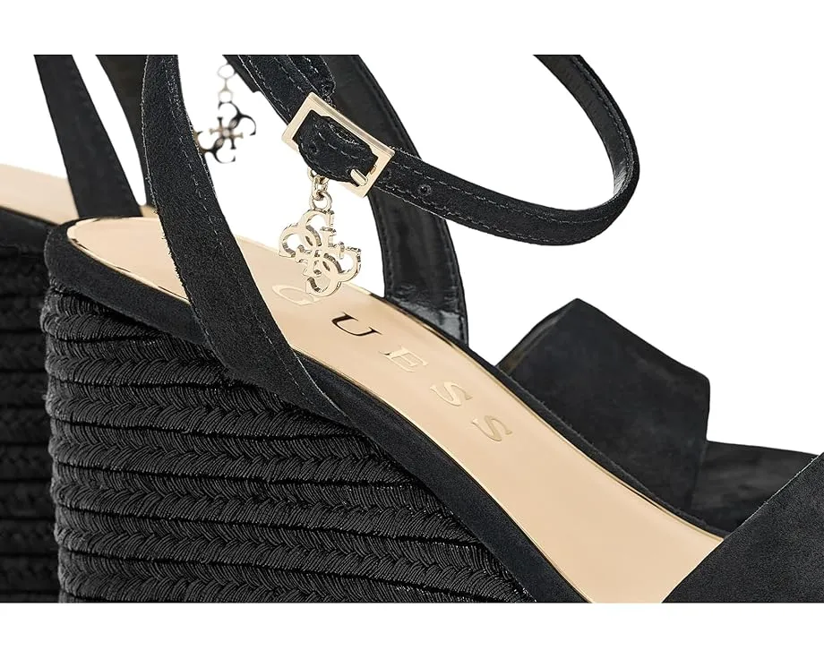 Босоножки GUESS Everly на платформе и клиновом каблуке