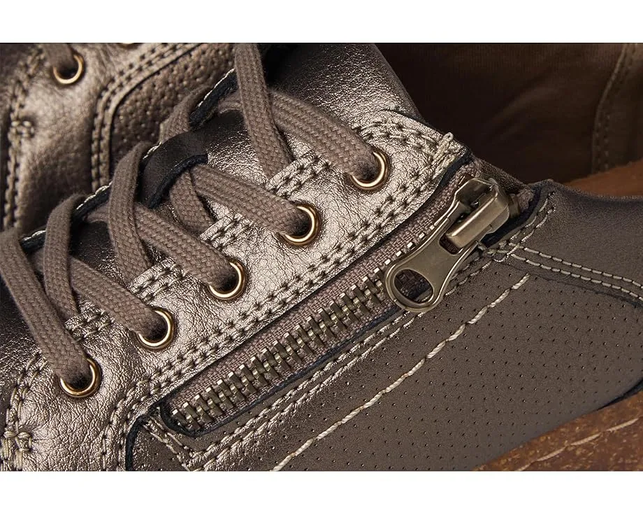 Кроссовки Clarks Caroline Janna из кожи с пеной Ultimate Comfort