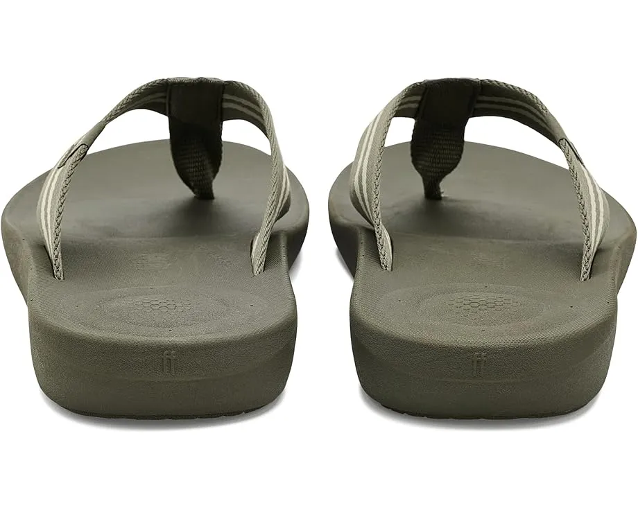 Шлепанцы FitFlop Iqushion с двумя полосками и перепонками