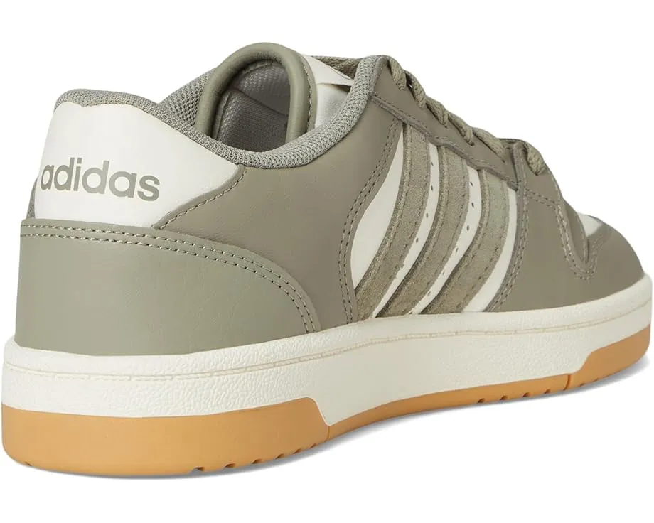 Баскетбольные кроссовки Adidas Turnaround с замшевыми деталями для подростков