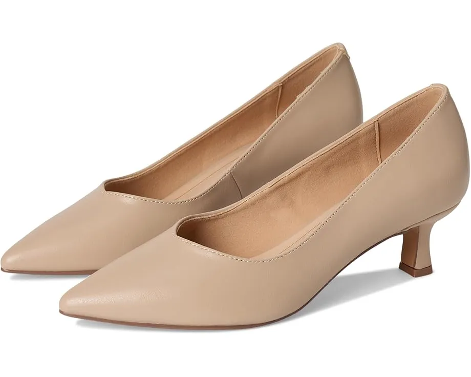 Туфли Journee Collection Pammie на каблуке kitten с заостренным носком и стелькой для комфорта