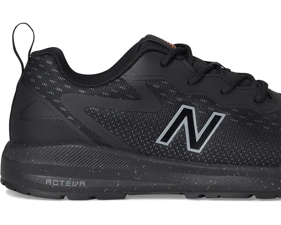 Ботинки New Balance Logic с композитным мыском и защитой от проколов