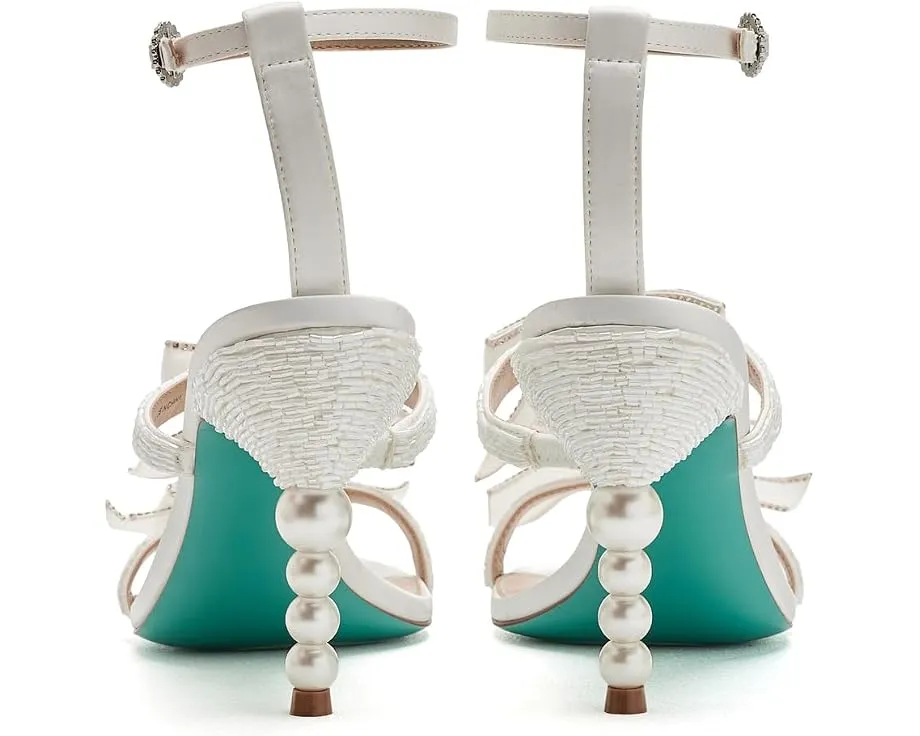 Туфли Sammy от Blue by Betsey Johnson с жемчужными деталями на каблуке