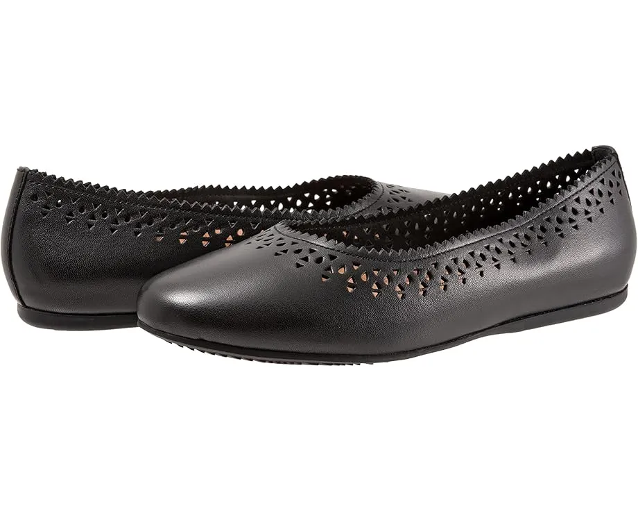 Балетки SoftWalk Selma с перфорацией и поддержкой свода