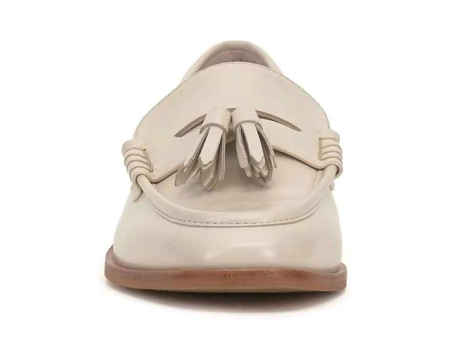 Лоферы Vince Camuto Chiamry с миндалевидным носком и кисточкой