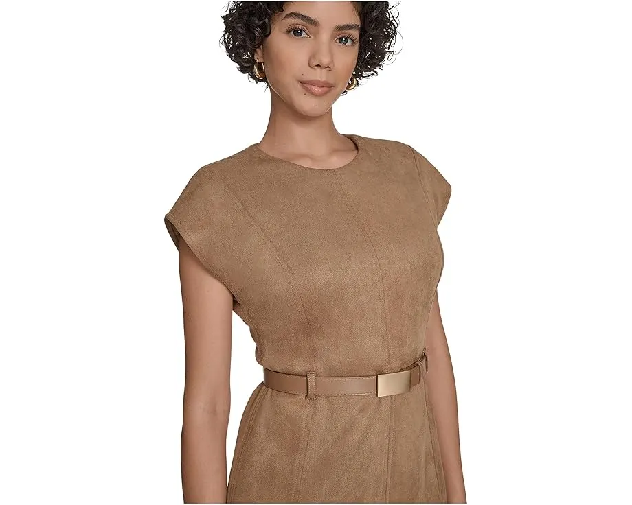 Платье-футляр из замши Calvin Klein с короткими рукавами и поясом