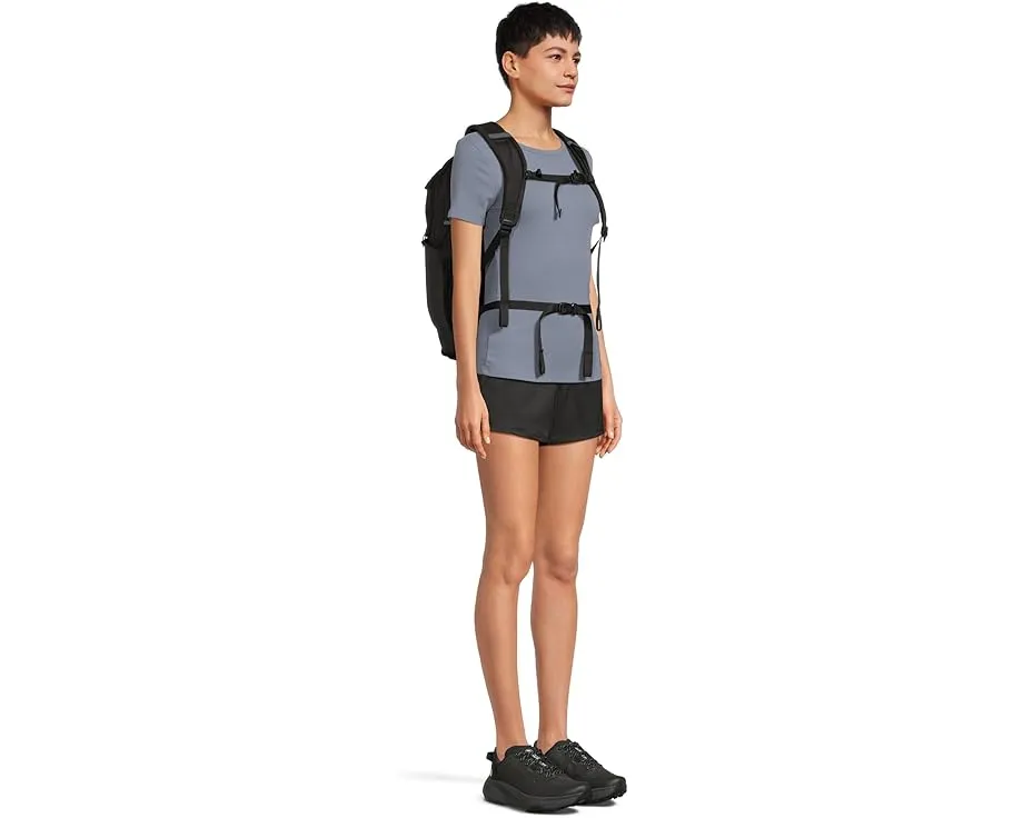 Женский рюкзак The North Face Surge с отделением для ноутбука 17 дюймов