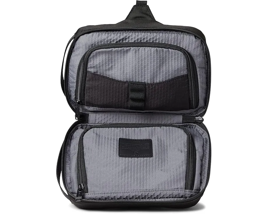 Дорожная косметичка Tumi Response из баллистического нейлона