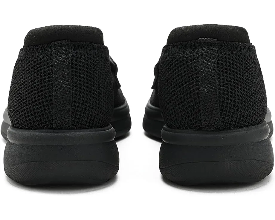 Лоферы Ezrinn Cove от Clarks с дышащим текстилем и стелькой Cushion Soft