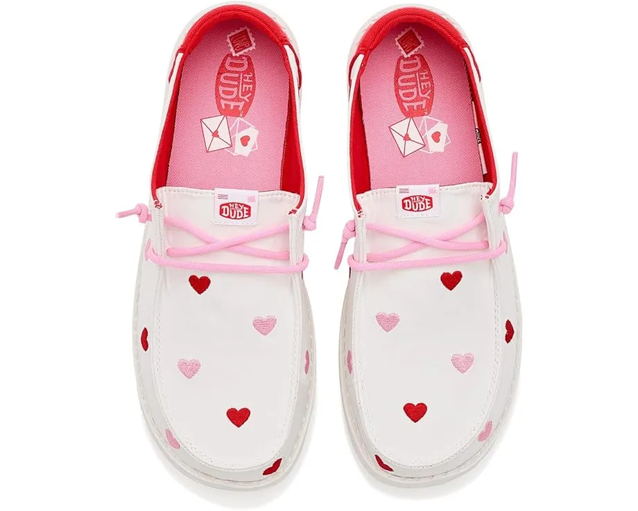 Hey Dude Kids Wendy Embroidered Hearts ботинки с вышитыми сердцами