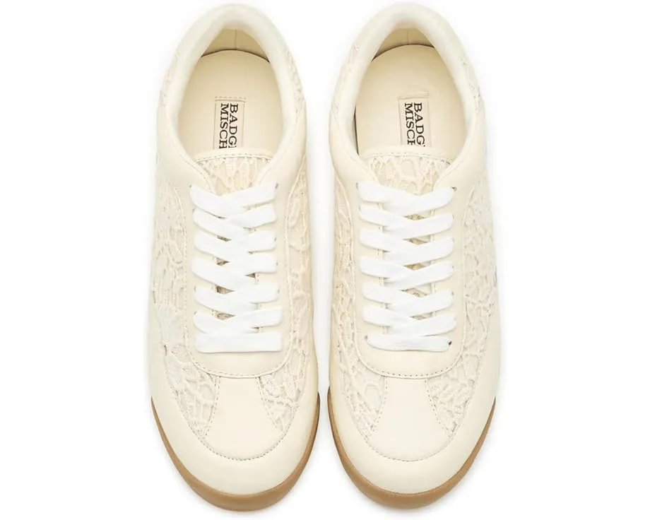 Кроссовки Badgley Mischka Wylie с кожаными вставками и круглым носком