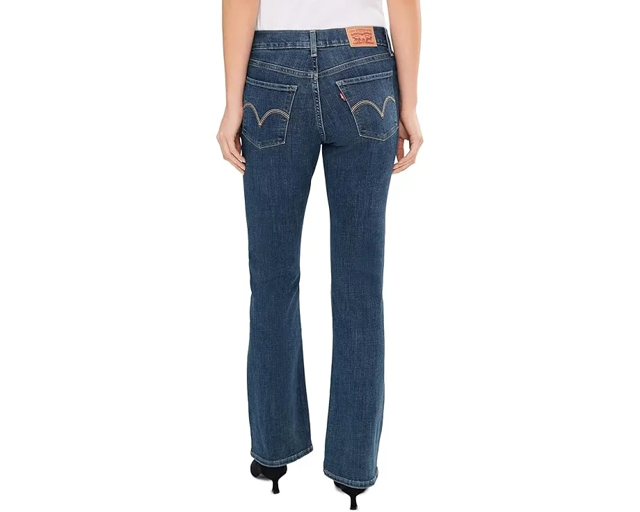 Женские джинсы Levi's Womens Classic Bootcut с технологией WaterLess и кожаным патчем