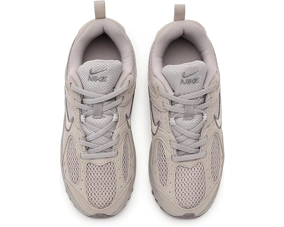 Кроссовки Nike Kids V5 Runner Suede с верхом из замши и сетки