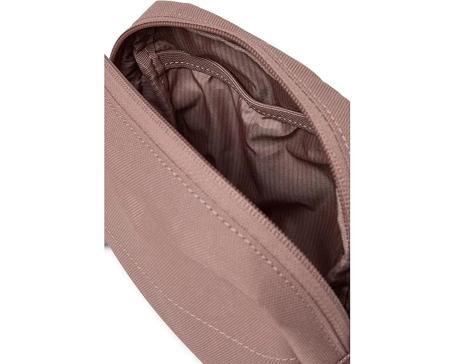 Сумка-кроссбоди Herschel Supply Co. Classic Crossbody из переработанного ПЭТ с регулируемым ремнем