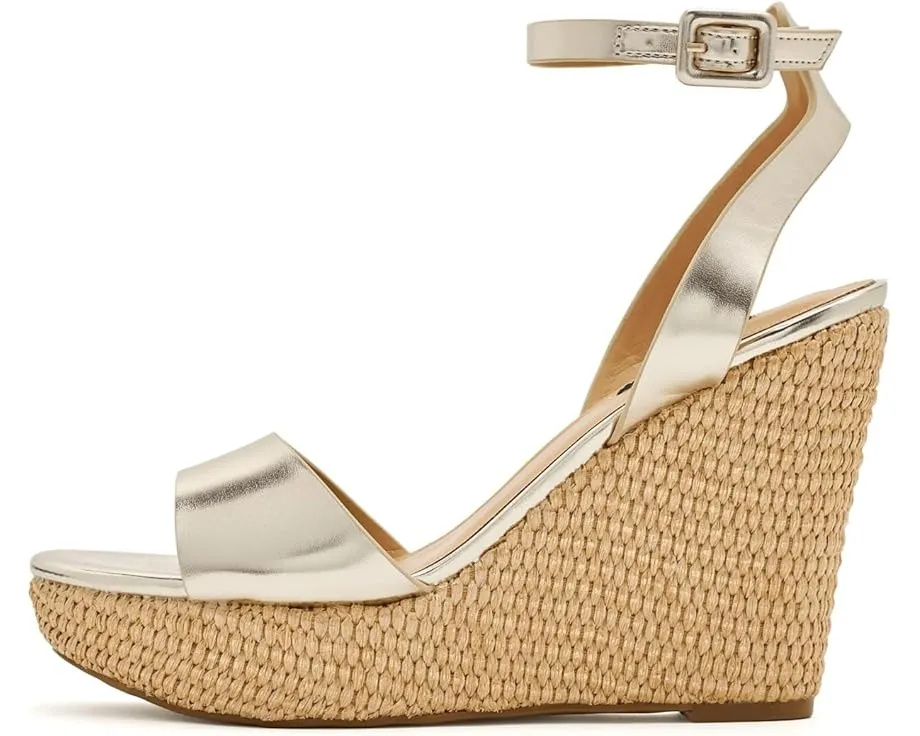 Босоножки Nine West Hanlow на танкетке черные