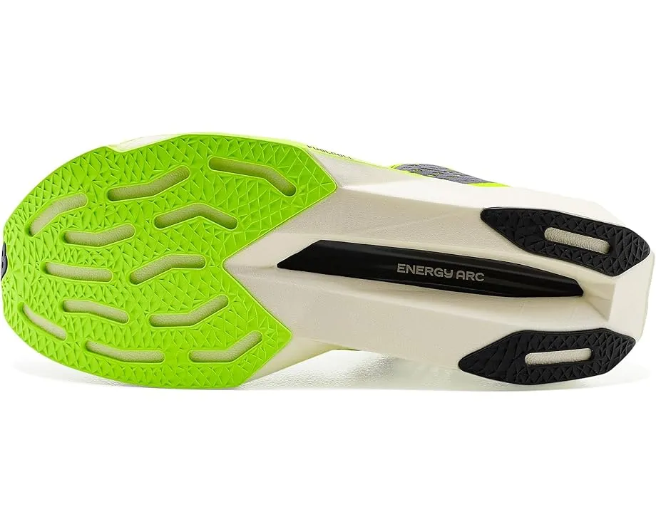 Беговые кроссовки New Balance FuelCell SuperComp Pacer с карбоновой пластиной