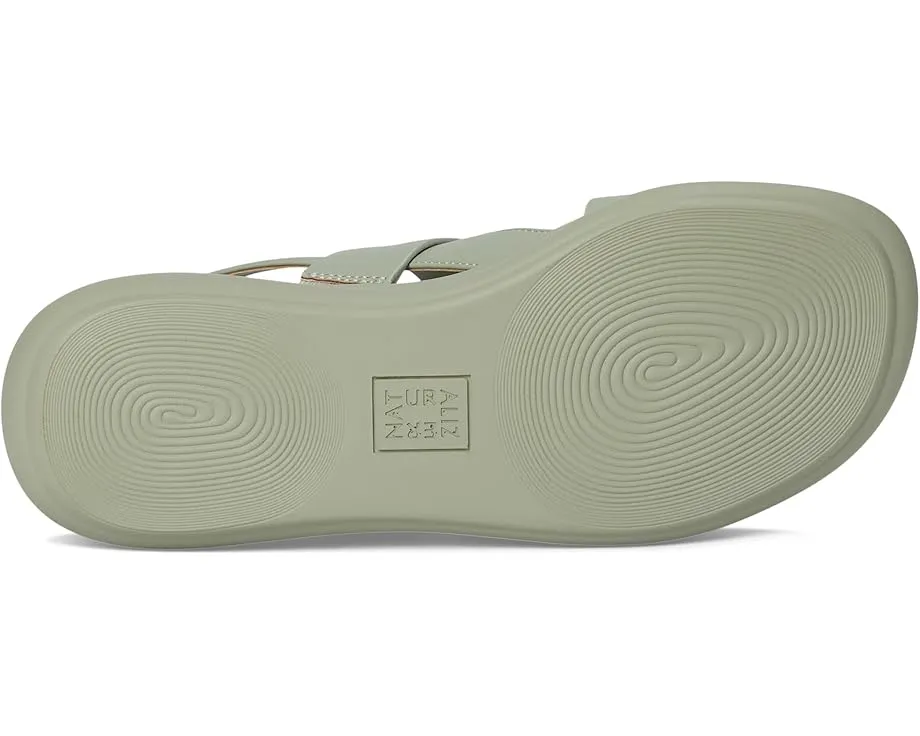 Сандалии Naturalizer Coast на платформе с ремешком через пятку и технологией Contour+ Comfort