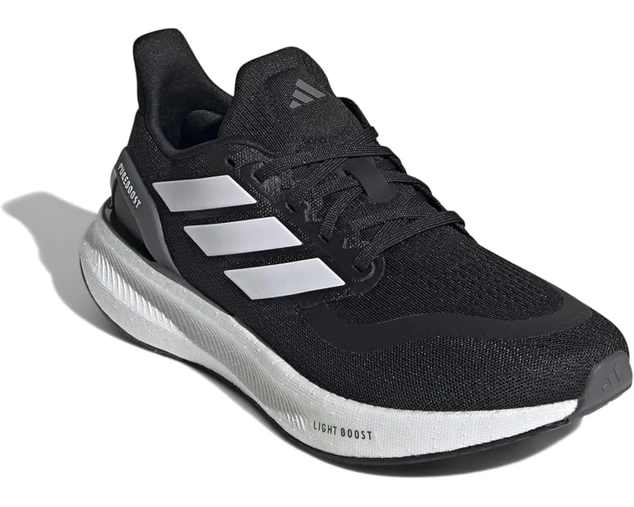 Беговые кроссовки Adidas Pureboost 5 с амортизацией BOOST и верхом из инженерной сетки