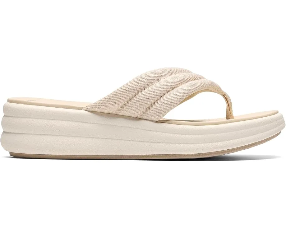 Сандалии Clarks Drift Carmen на клиновидной подошве с гибкой подметкой