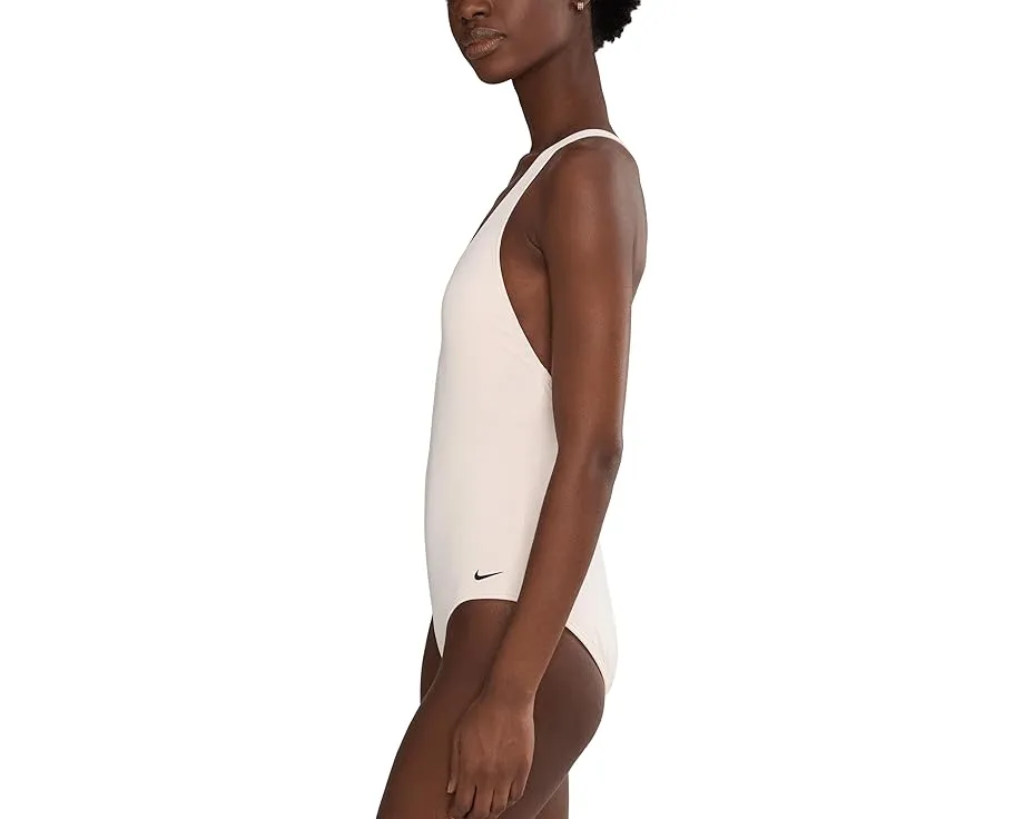 Цельный купальник Nike Effortless Essential с круглым вырезом и съемными бретелями